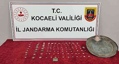 Aracında 107 sikkeyle yakalandı