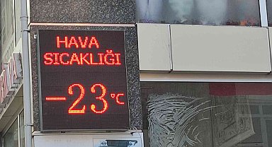 Ardahan'da Sibirya soğukları, araçlar çalışmadı