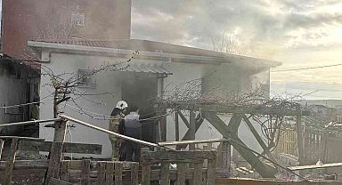 Arnavutköy'de 87 yaşındaki kadının yeni evi anahtarını teslim aldığı gün yandı