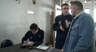 Arnavutköy'de polis ekipleri tarafından okullar ve çevresinde denetim yapıldı
