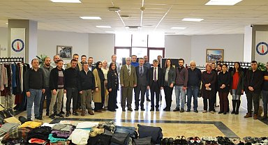 Askıda giysiler DPÜ Giysibank'a teslim edildi
