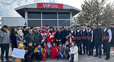 Avrupa 3.'sü Furkan Akar, memleketinde kutlamalarla karşılandı
