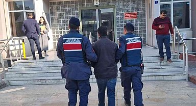 Aydın'da aranan şahıslar jandarmadan kaçamadı