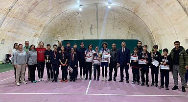 Aydın'da tenis il birincileri belli oldu