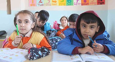 Aynı çatı altında hem öğrenciler hem de aileleri eğitim alıyor