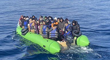 Ayvacık açıklarında 52 kaçak göçmen yakalandı