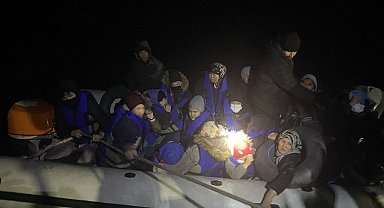 Ayvalık açıklarında 22 düzensiz göçmen yakalandı