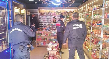 Ayvalık'ta marketlere yönelik denetimler sürüyor