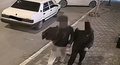 Azılı hırsız sevgililer, kıskıvrak yakalandı