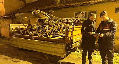 Bahçeden tarım aletleri çalan 2 kişi yakalandı