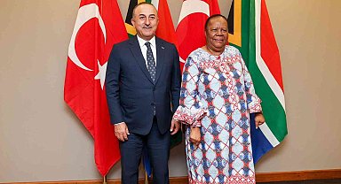 Bakan Çavuşoğlu, Güney Afrikalı mevkidaşı Pandor ile görüştü