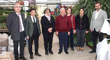 Bakan Danışmanı Dönmez, Yalova'da Kent Tarımı Projelerini inceledi