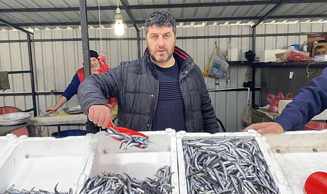 Balıkçılar hamsi için havaların soğumasını bekliyor