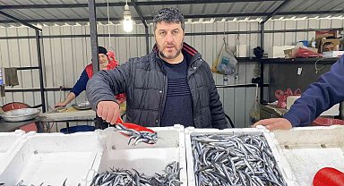 Balıkçılar hamsi için havaların soğumasını bekliyor