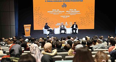 Başakşehir'de İstihdam Zirvesi'ne katılım yoğun oldu
