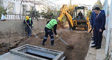 Başkan Aras, Dere Sokak'ta incelemelerde bulundu