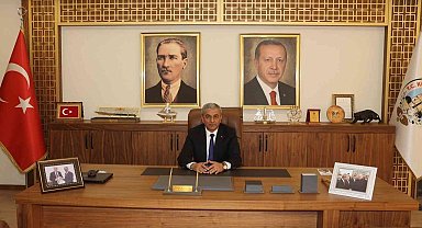 Başkan Kaplan'dan çocuklara karne hediyesi