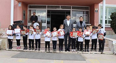 Başkan Özcan karne heyecanına ortak oldu