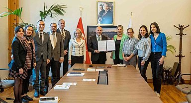 Başkan Soyer, zehirsiz kent İzmir için imza attı