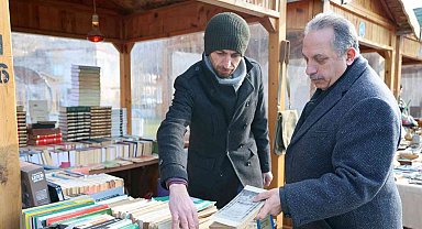 Başkan Yalçın yılın ilk antika pazarında