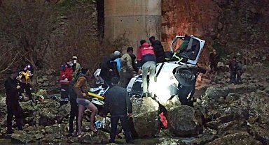 Batman'da köprüden uçan otomobilde ölenlerin sayısı 3'e yükseldi