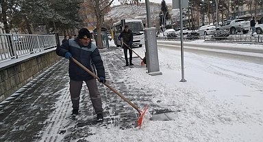 Bayburt'ta karla mücadele çalışması