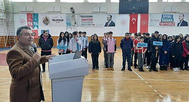 Bayburt'un ev sahipliğinde bowling gençler grup müsabakaları başladı