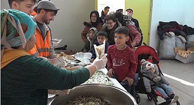 Bilecik'te düzenlenen festivalde 2 ton hamsi balığı dağıtıldı