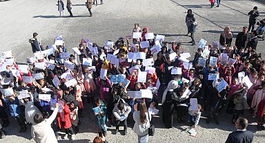 Bitlis'te 94 bin 320 öğrenci karne heyecanı yaşadı
