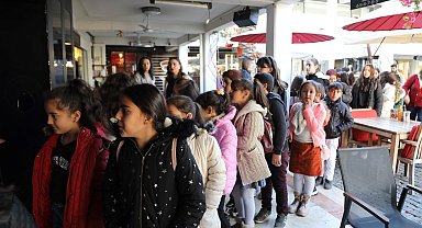Bodrumlu gençlere önce üretsiz kurs, sonra karne hediyesi