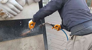 Bolu'da soğuktan musluklar dondu