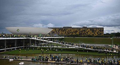 Brezilya, ABD'den Bolsonaro'nun iadesiyle ilgili resmi talepte bulunmamış