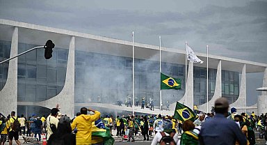 Brezilya'da eski Devlet Başkanı Bolsonaro'ya "Kongre baskını" soruşturması
