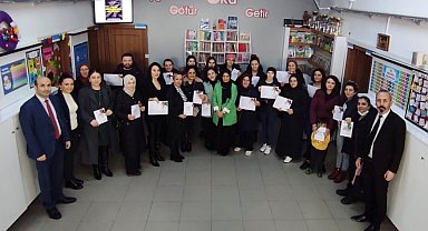 Bu okulda karneyi önce veliler aldı