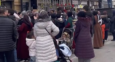 Bursa'da ucuzluk çılgınlığı...Kadınlar birbirini ezdi