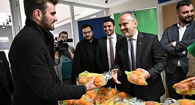 Bursa'da üniversite öğrencilerine C vitamini desteği
