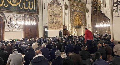 Bursalılar, Regaip Kandili'nde Ulu Cami'ye akın etti