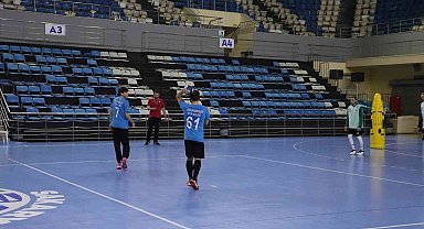 Büyükşehir hentbolda hedef, iki kupayı da kazanmak