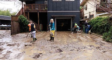 California'da şiddetli fırtınalar nedeniyle acil durum ilan edildi