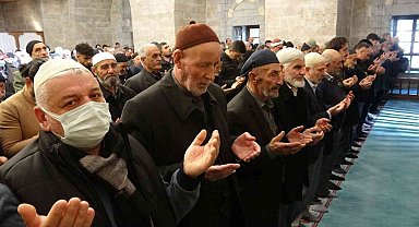 Camilerde kar ve yağmur duası