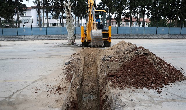 Çark Caddesi'nde dönüşüm altyapıyla başladı