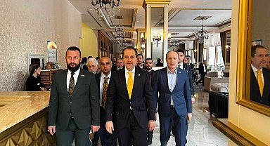 Çat: "Yarınlar rahatından vazgeçenlerindir"