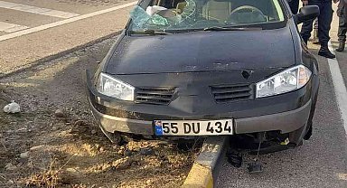 D100'de otomobil su kanalına düştü: 4 yaralı