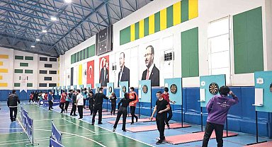 Dartta dereceye girenler ödüllerini aldı