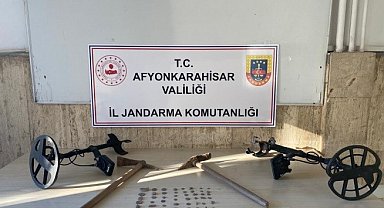 Dedektörle yakalandılar