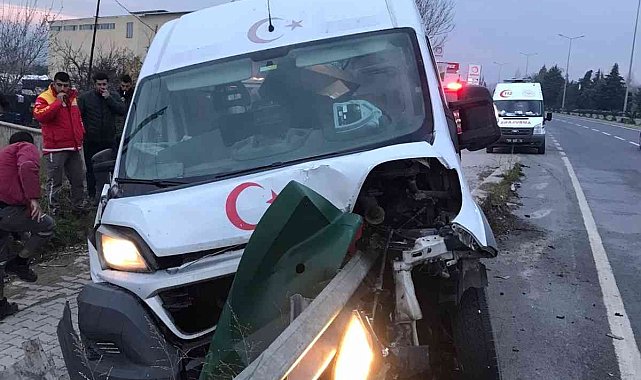 Demir bariyer aracın önünden girdi, arkasından çıktı