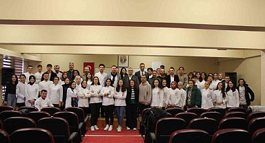 Deneyimlerini öğrencilerle paylaştılar