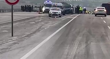Denizli'de servis aracı devrildi: 2 ölü, 12 yaralı
