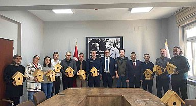 Derebucak'ta kuşlara ahşaptan sıcak yuva