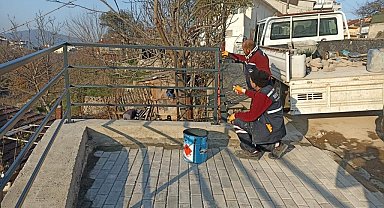 Derince'de boş araziler temizlendi, cadde ve sokaklar pırıl pırıl oldu